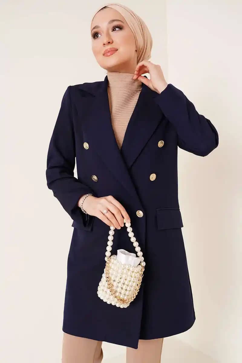 Lacivert Kruvaze Ceket: Zamansız Şıklık ve Moda Trendleri Hakkında Kapsamlı Bilgi