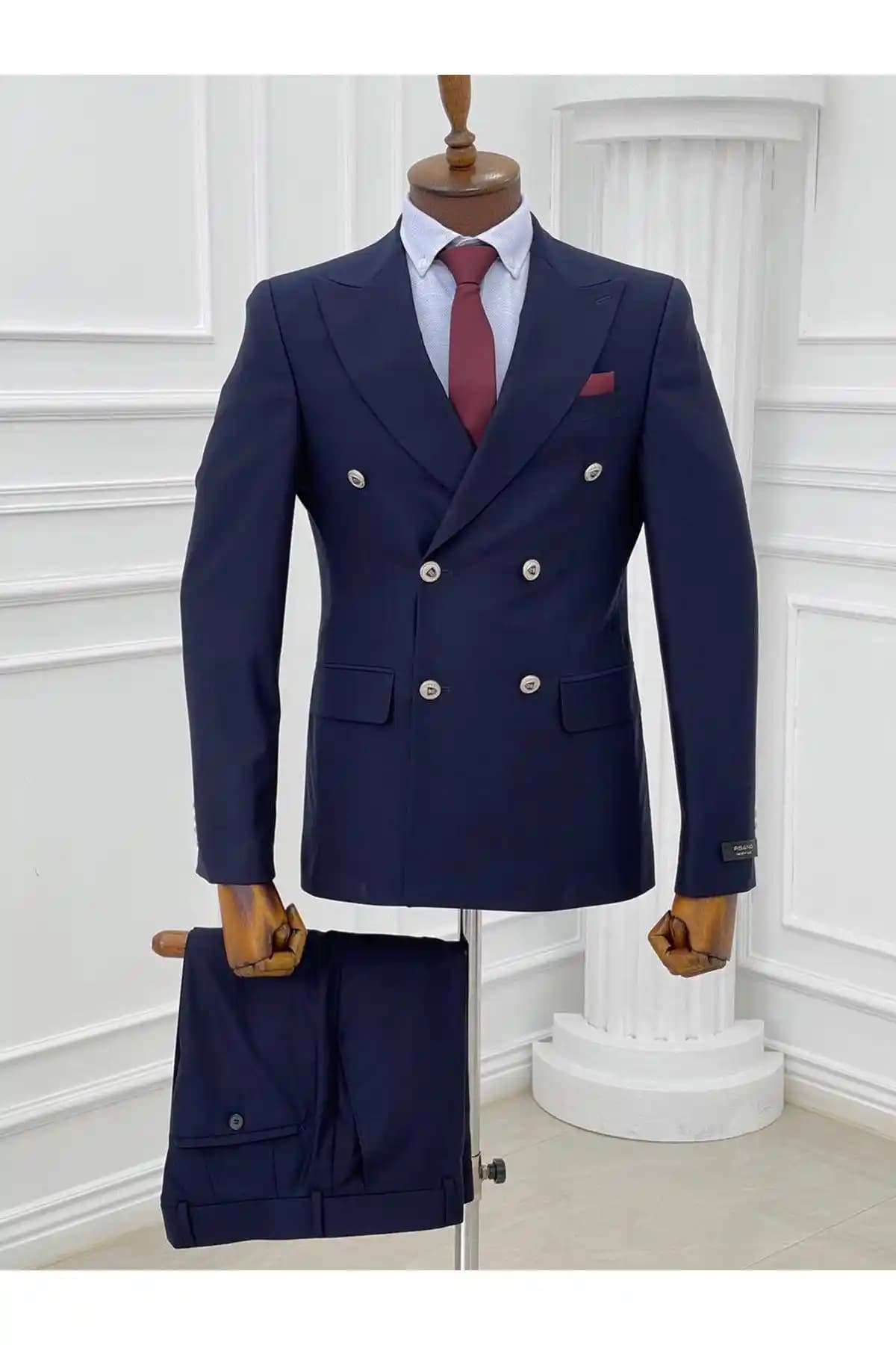 Lacivert Kruvaze Takım Elbise: Modern ve Şık Giyim İçin En İyi Seçenekler
