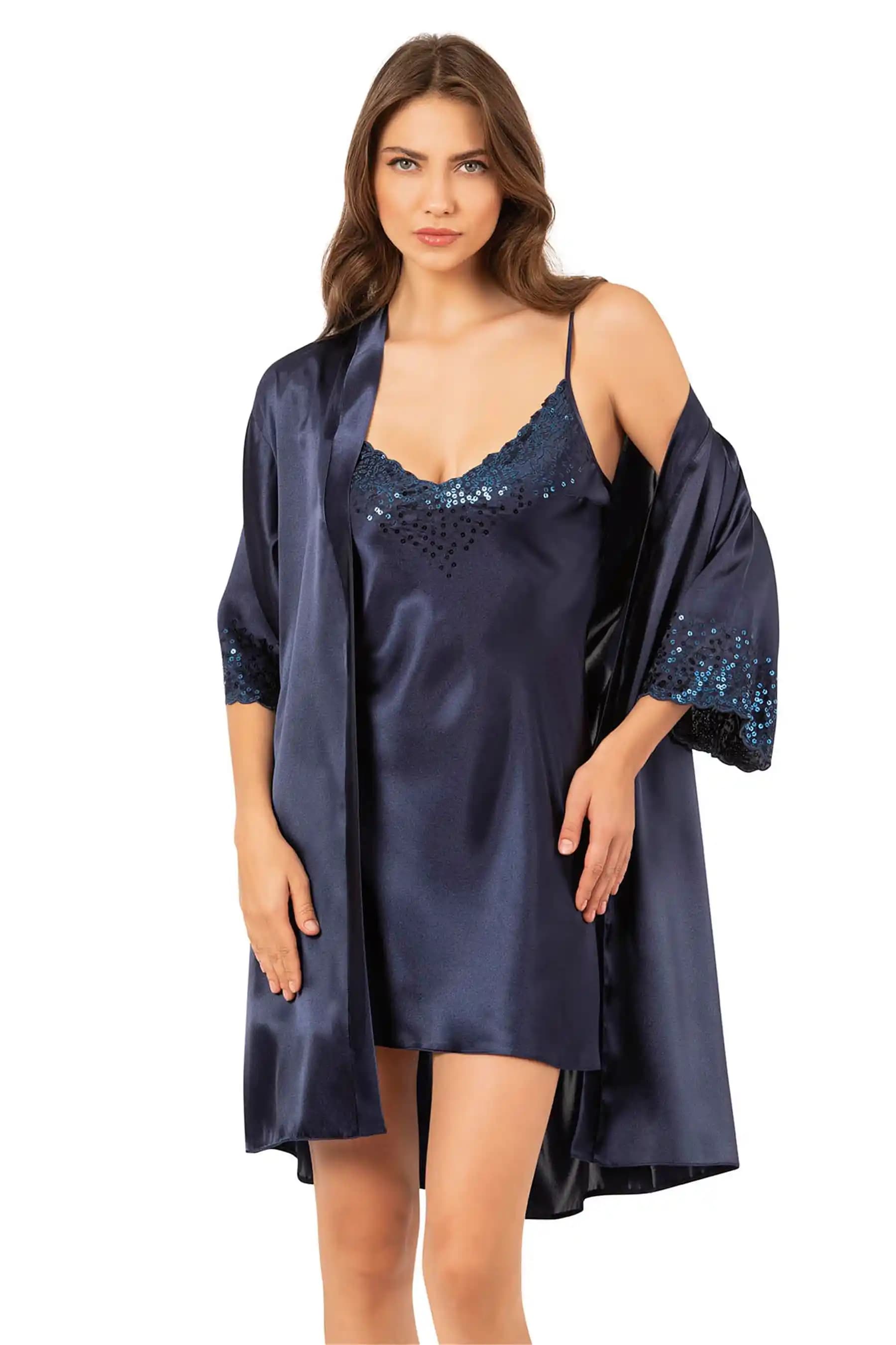 Lacivert Sabahlıklar: Modern Tasarımlar ve Çok Yönlü Kullanım İpuçları