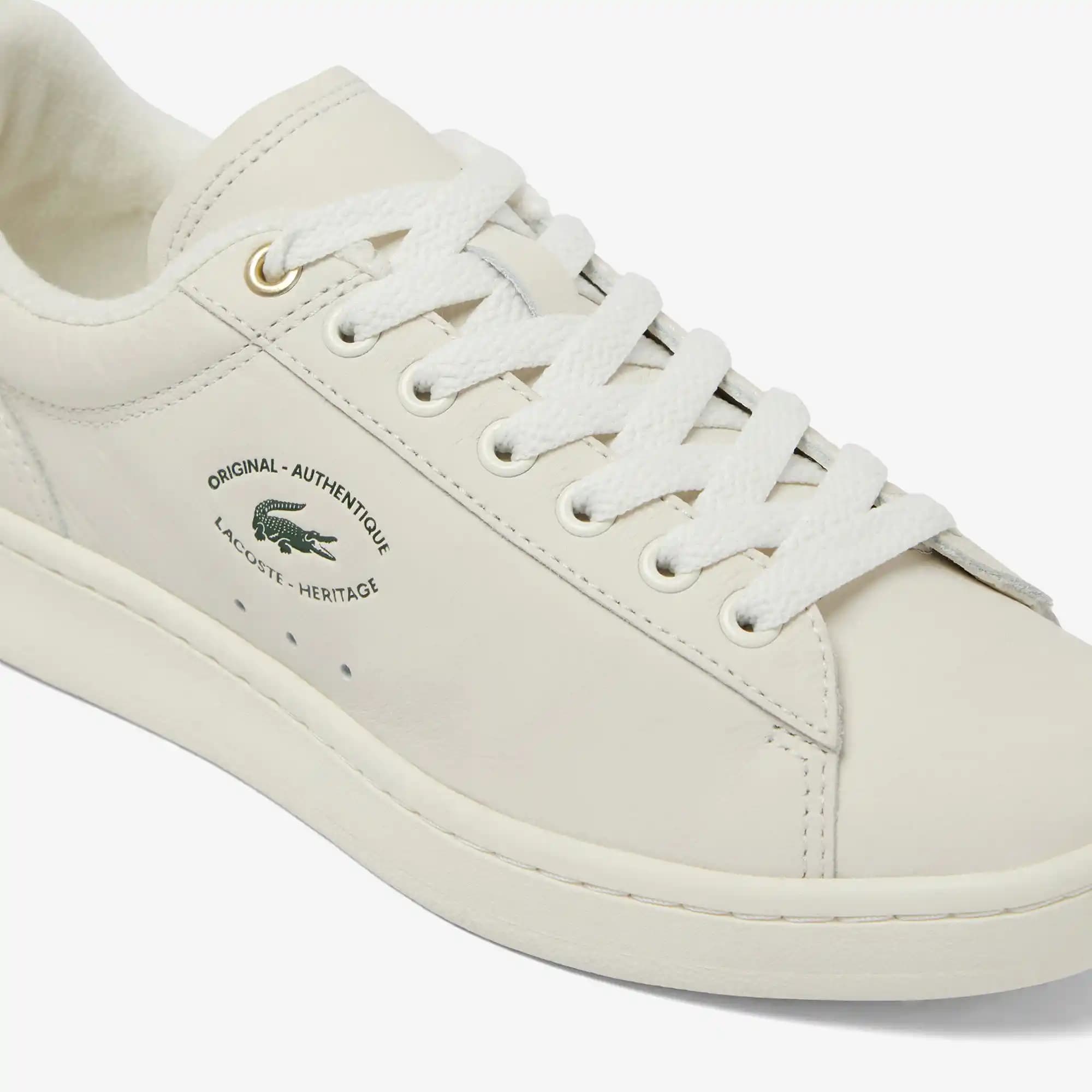 Lacoste Carnaby Erkek Beyaz Sneaker: Moda ve Şıklığın Zamansız İkonu