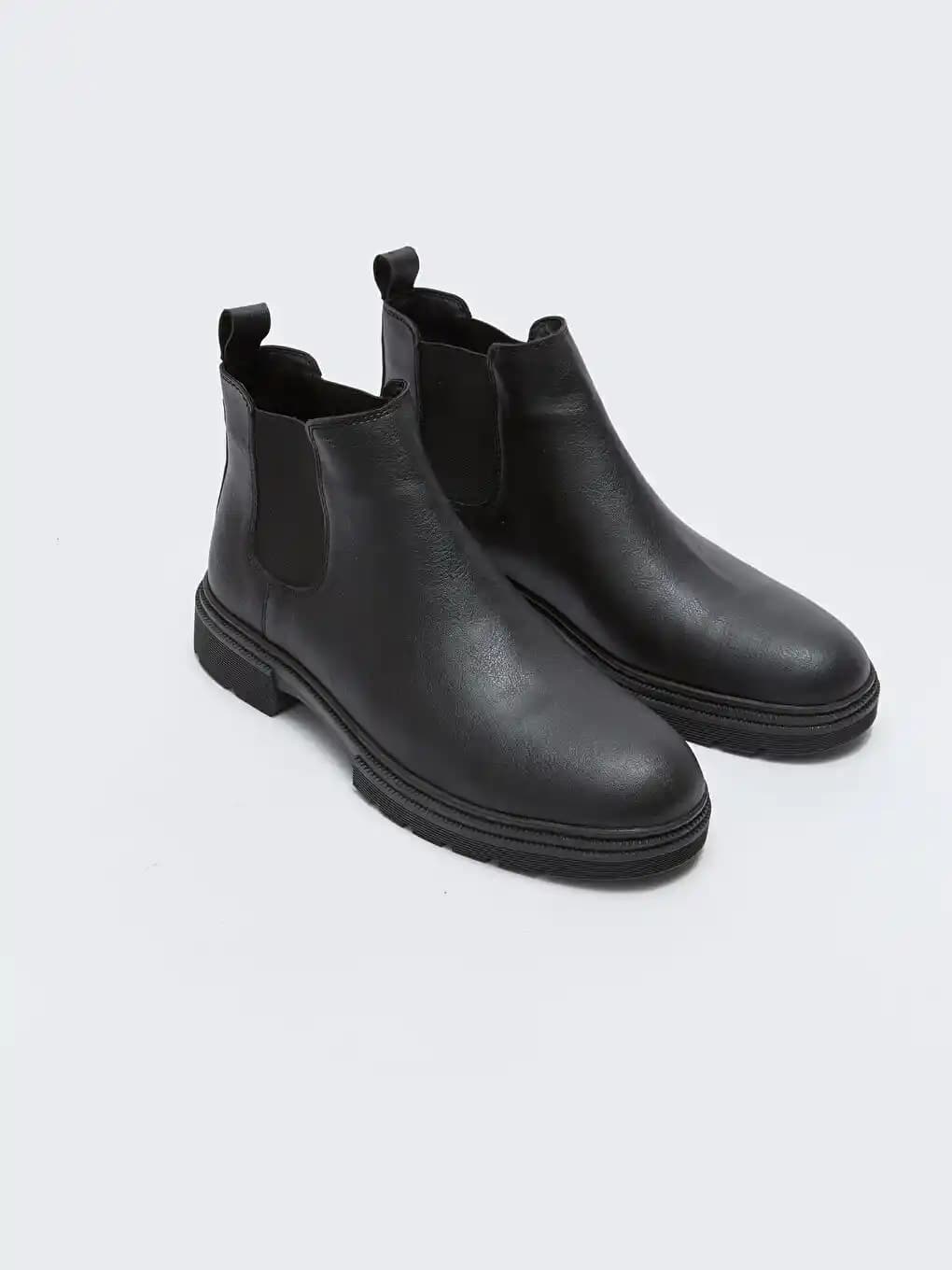 LCW Erkek Bot Koleksiyonu ile Uygun Fiyatlı Şıklık ve Konforun Buluşması