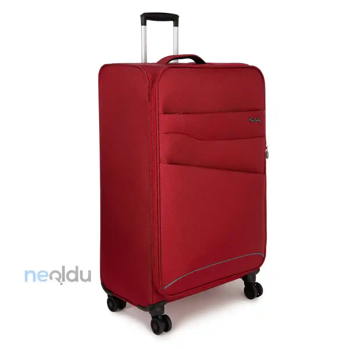 Moda Dünyasında En Büyük Bavullar: Şıklık ve Fonksiyonellik Bir Arada