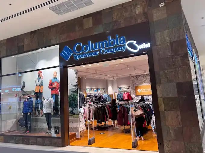 Moda Dünyasında Outletlerin Yeri ve Önemi: Columbia Küçükköy Örneği