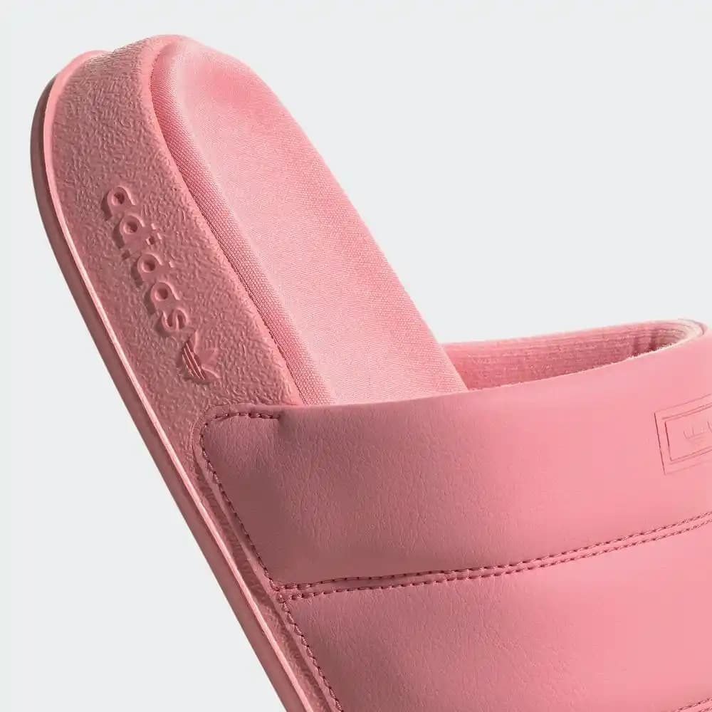 Moda Dünyasında Pembe Terliklerin Güncel Trendleri ve Kombinasyon İpuçları