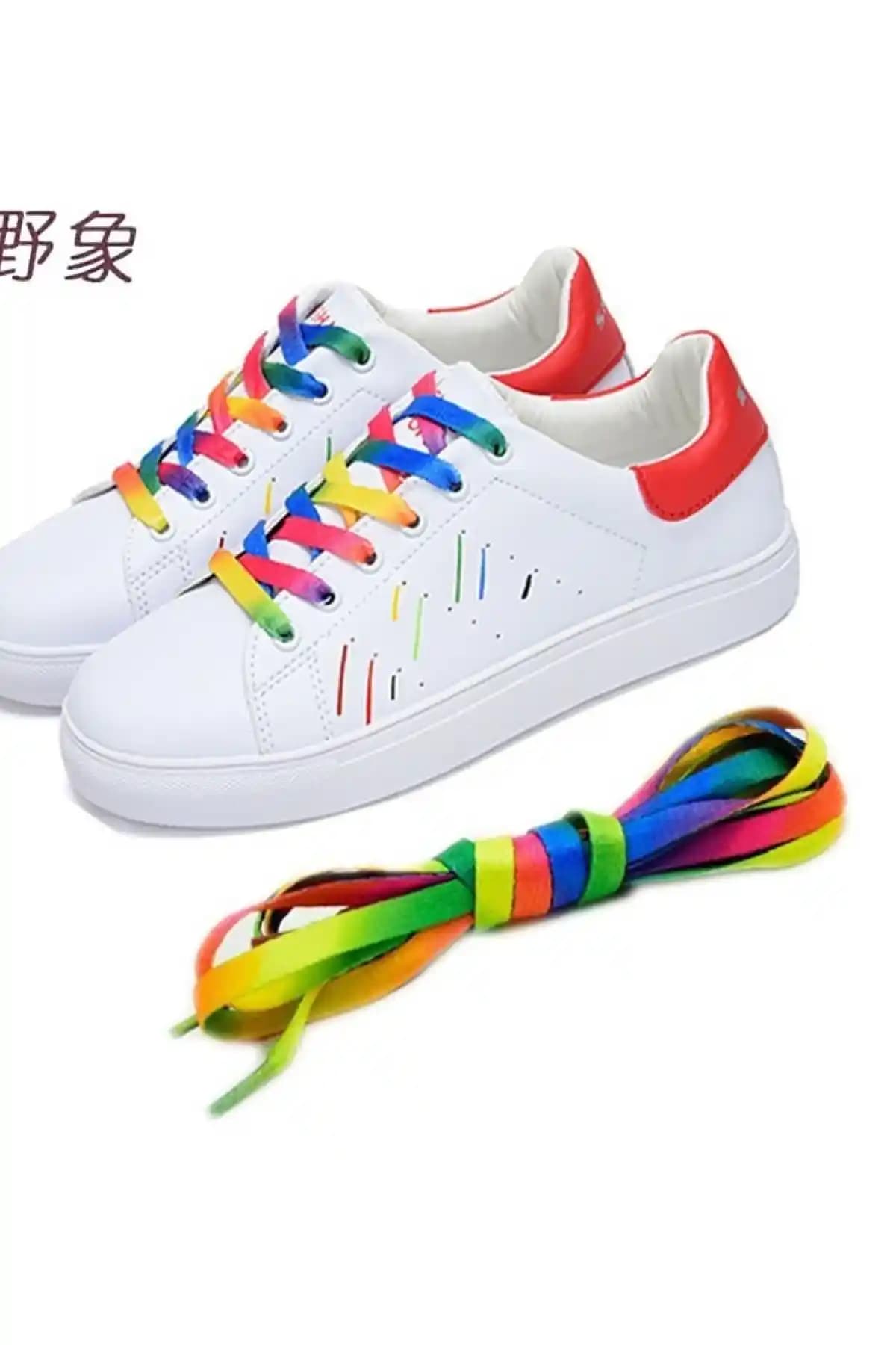 Moda Dünyasında Renklerin Gücü: Adidas Gökkuşağı Ayakkabıları ve Trendler