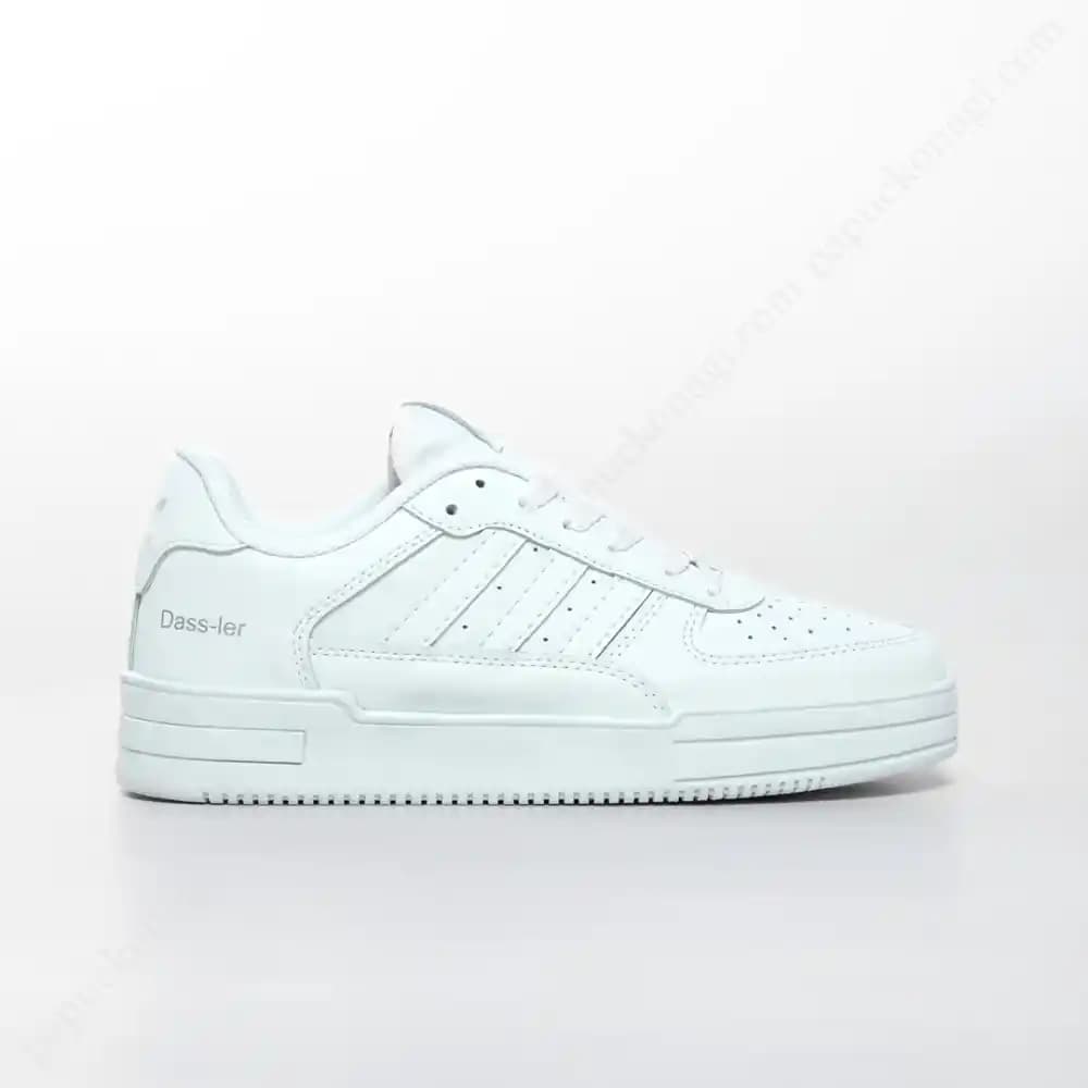 Moda ve Otomotiv Entegrasyonu: Beyaz Adidas Ürünleri ve W2 Wheels Jant Trendleri