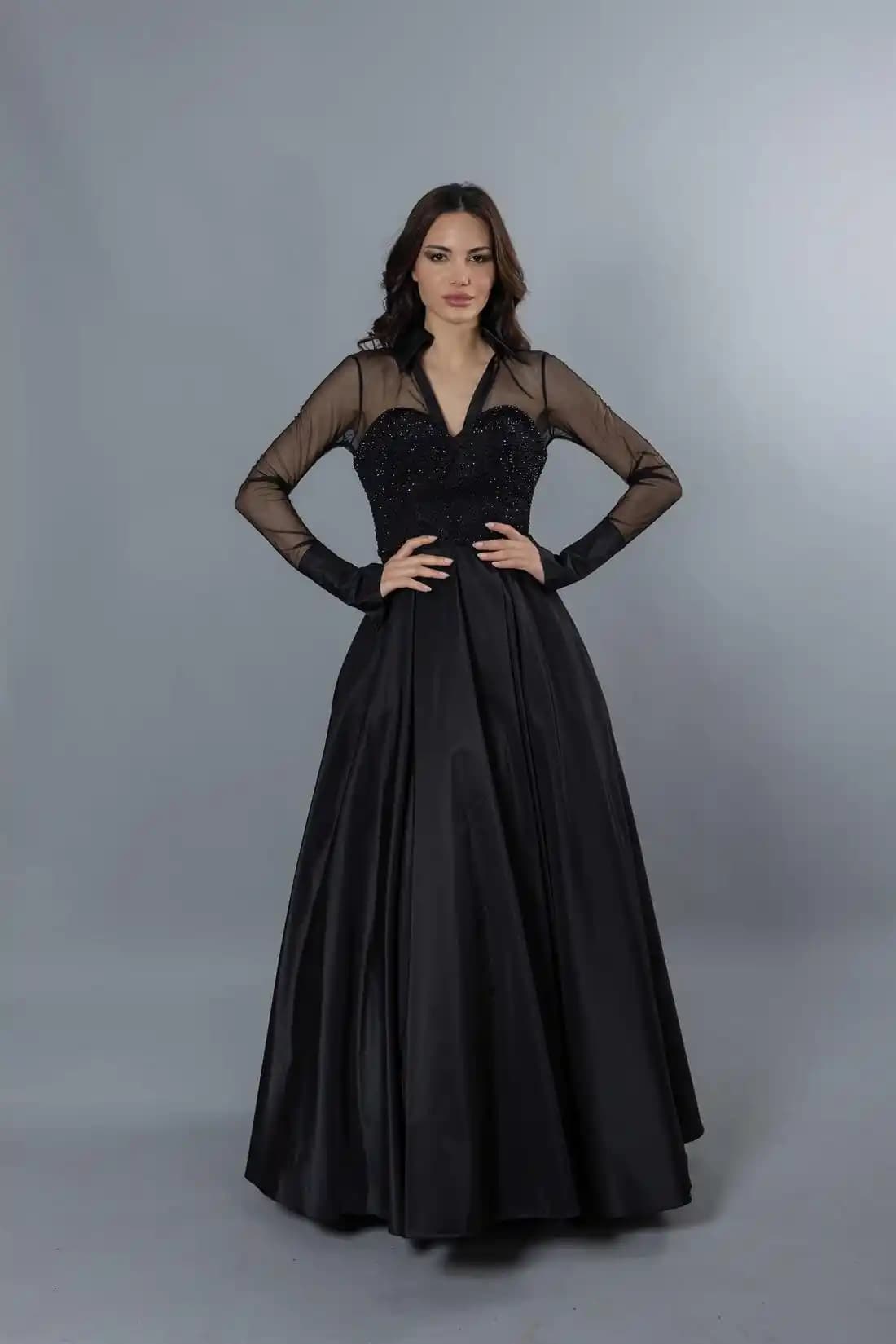 Siyah Uzun Elbise Modelleri: Gençler İçin Güncel ve Zamansız Şıklık Rehberi