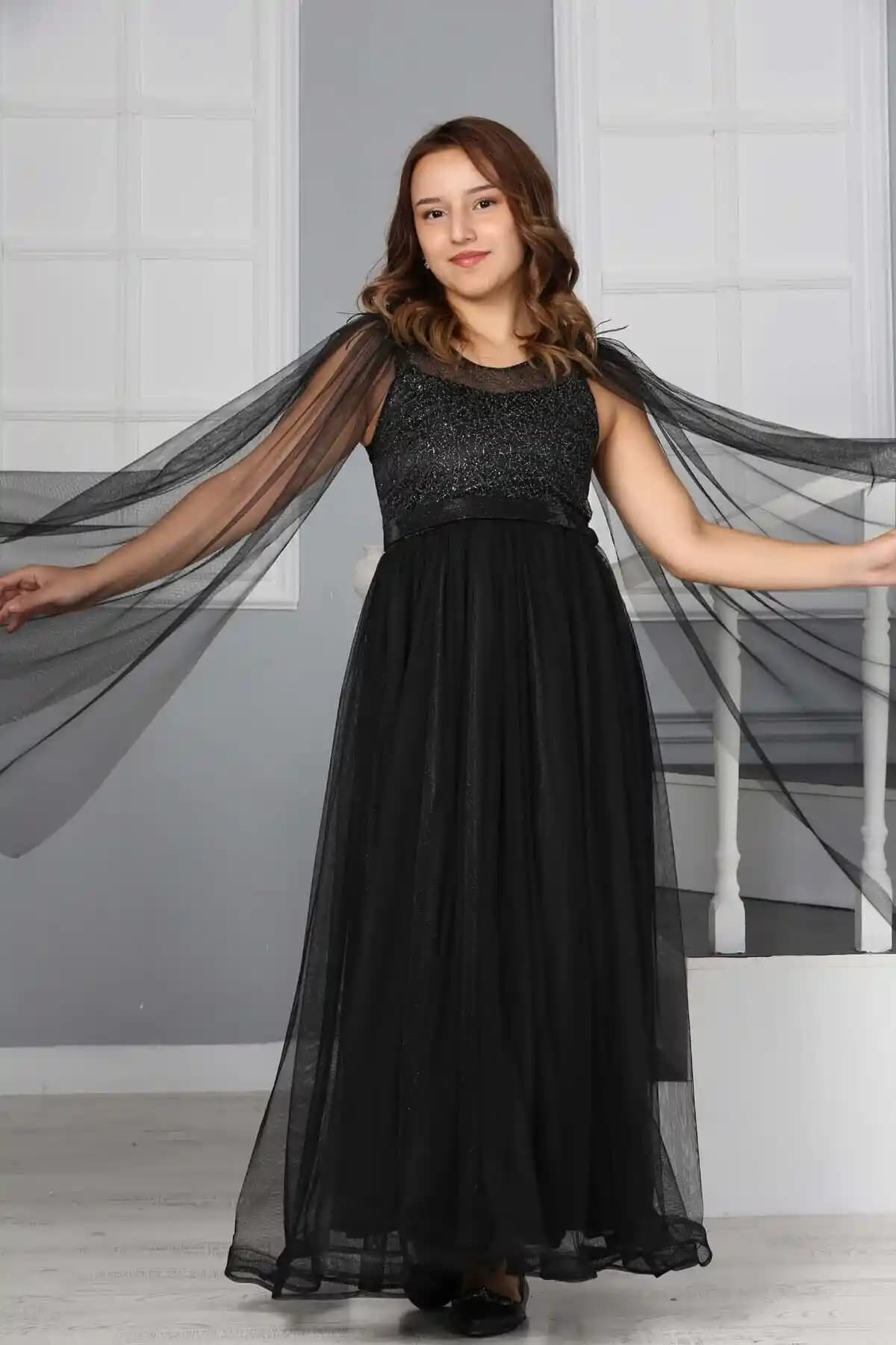 10-11 Yaş Çocuklar İçin Düğün Elbiselerinde Konfor ve Estetik Dengesi