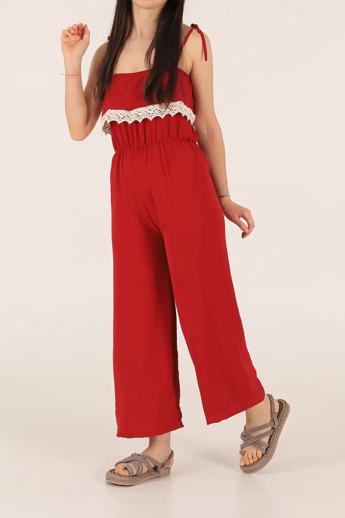 14 Yaş Tulum Modelleri: Gençler İçin Rahat ve Şık Moda Seçenekleri