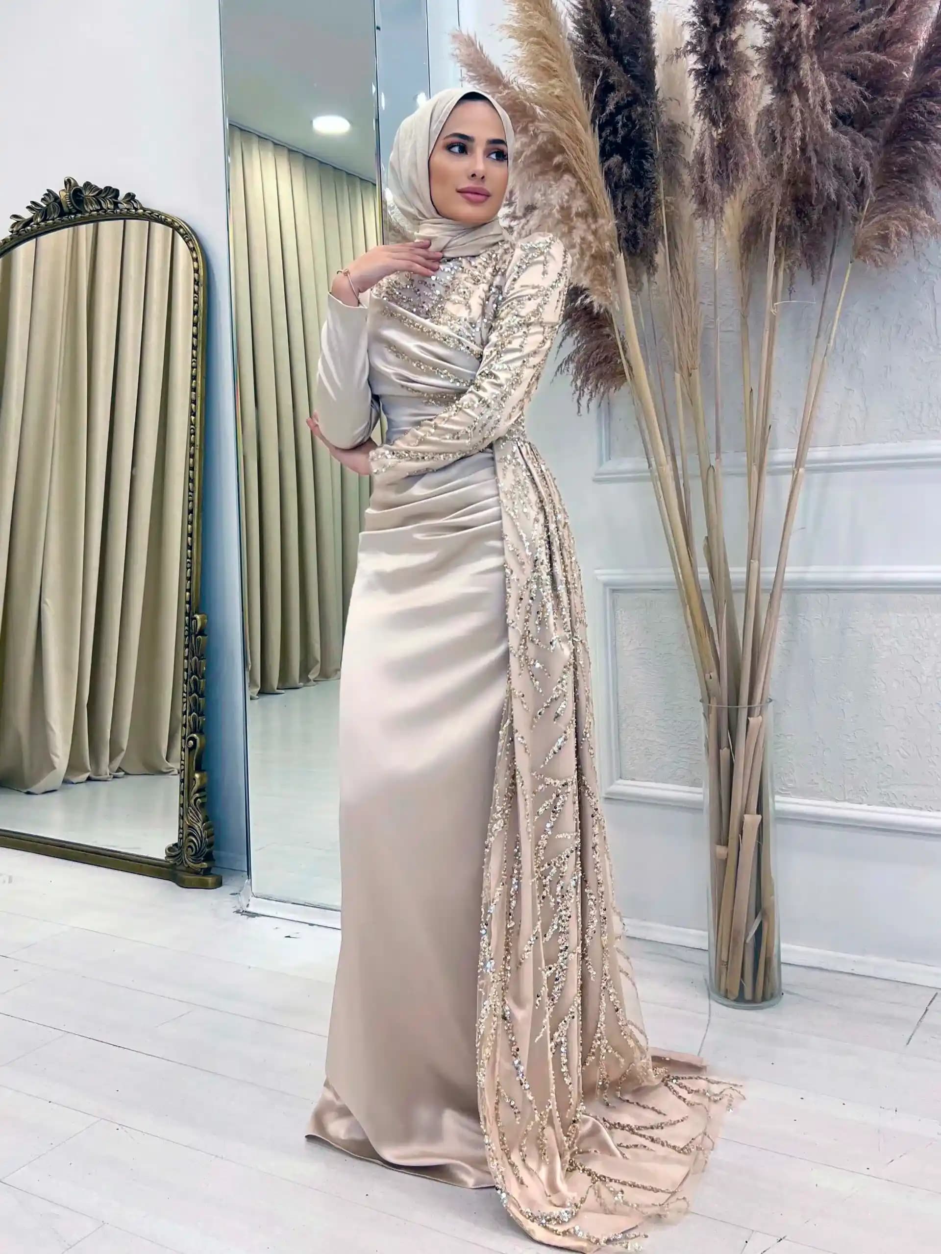 2023 Abiye Modellerinde Yenilikler ve Trendler: Yazlık ve Tesettür Seçenekleri