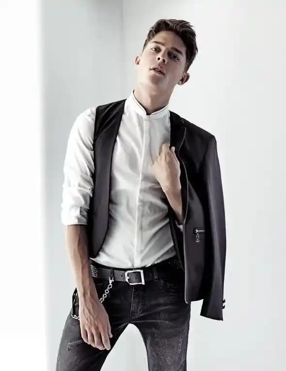 8. Sınıf Erkek Mezuniyet Kıyafetleri: Şıklık ve Rahatlık İçin Moda Seçenekleri