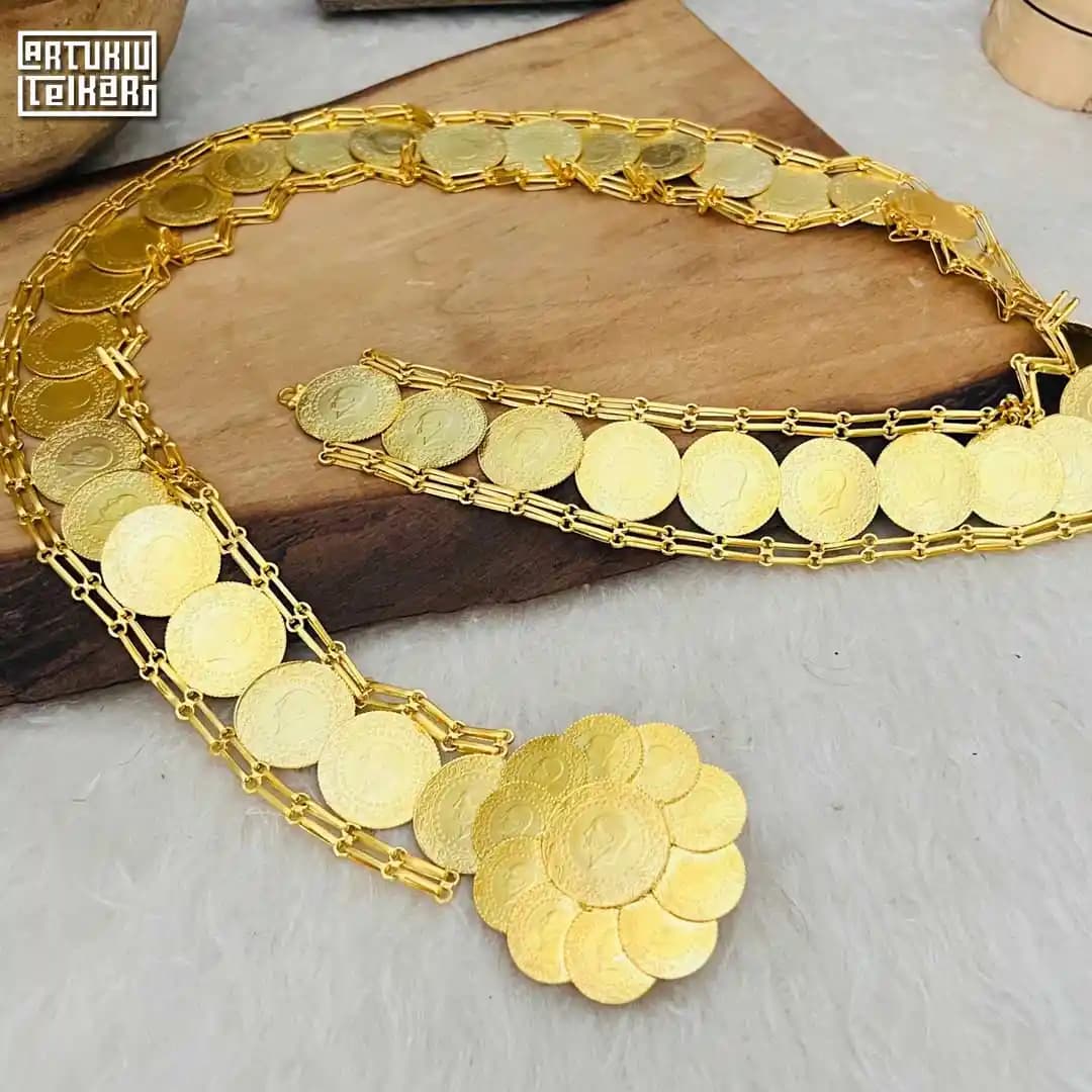 Altın Kemer Modelleri: Moda ve Tasarımda Zarafet ve Şıklığın İncelikleri