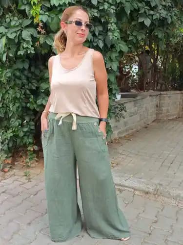 Bohem Keten Bol Paça Pantolon: Doğal Kumaş ve Rahat Kesimle Yazlık Konforu
