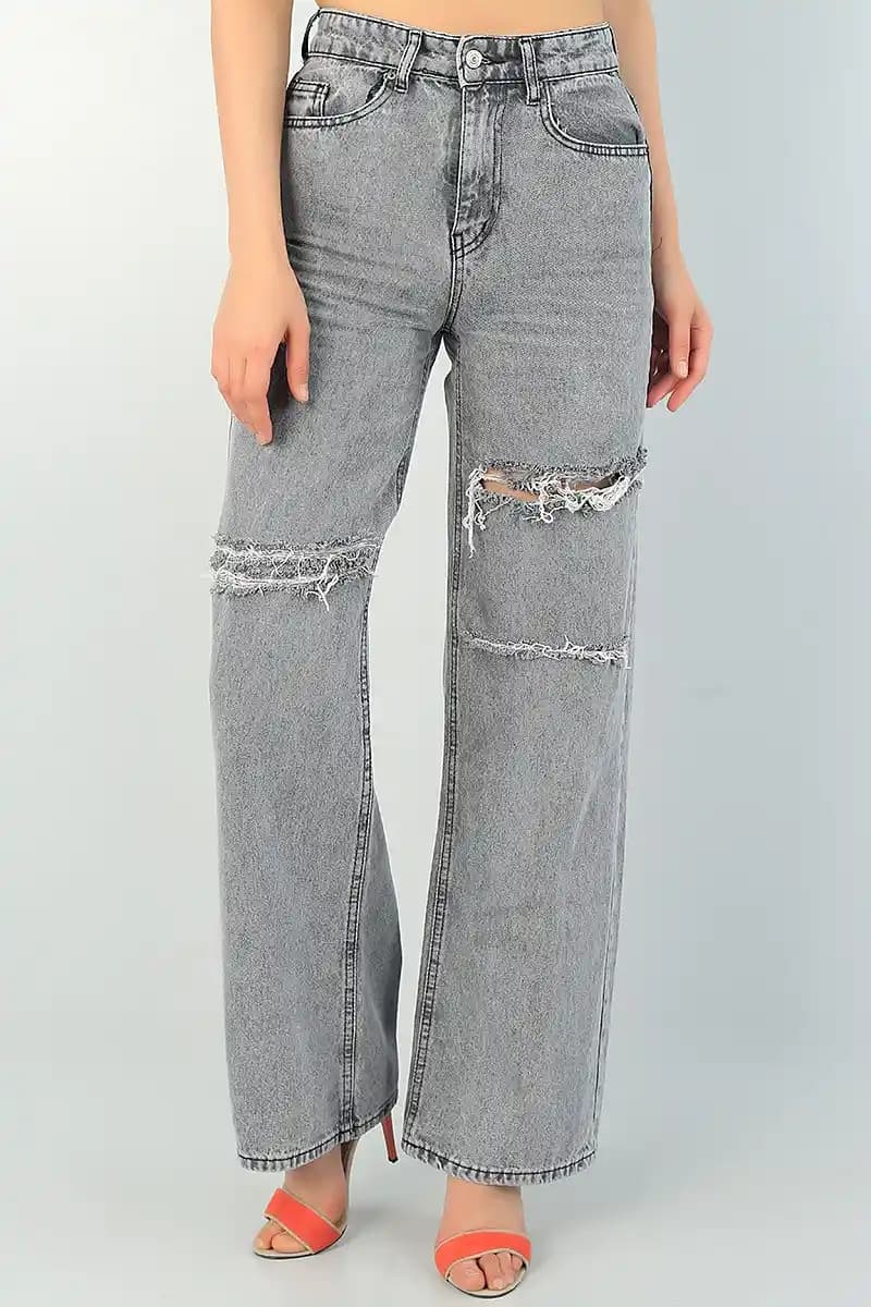 Bol Paça Yırtık Pantolon Kombinleri: Rahat ve Özgün Moda Stilleri