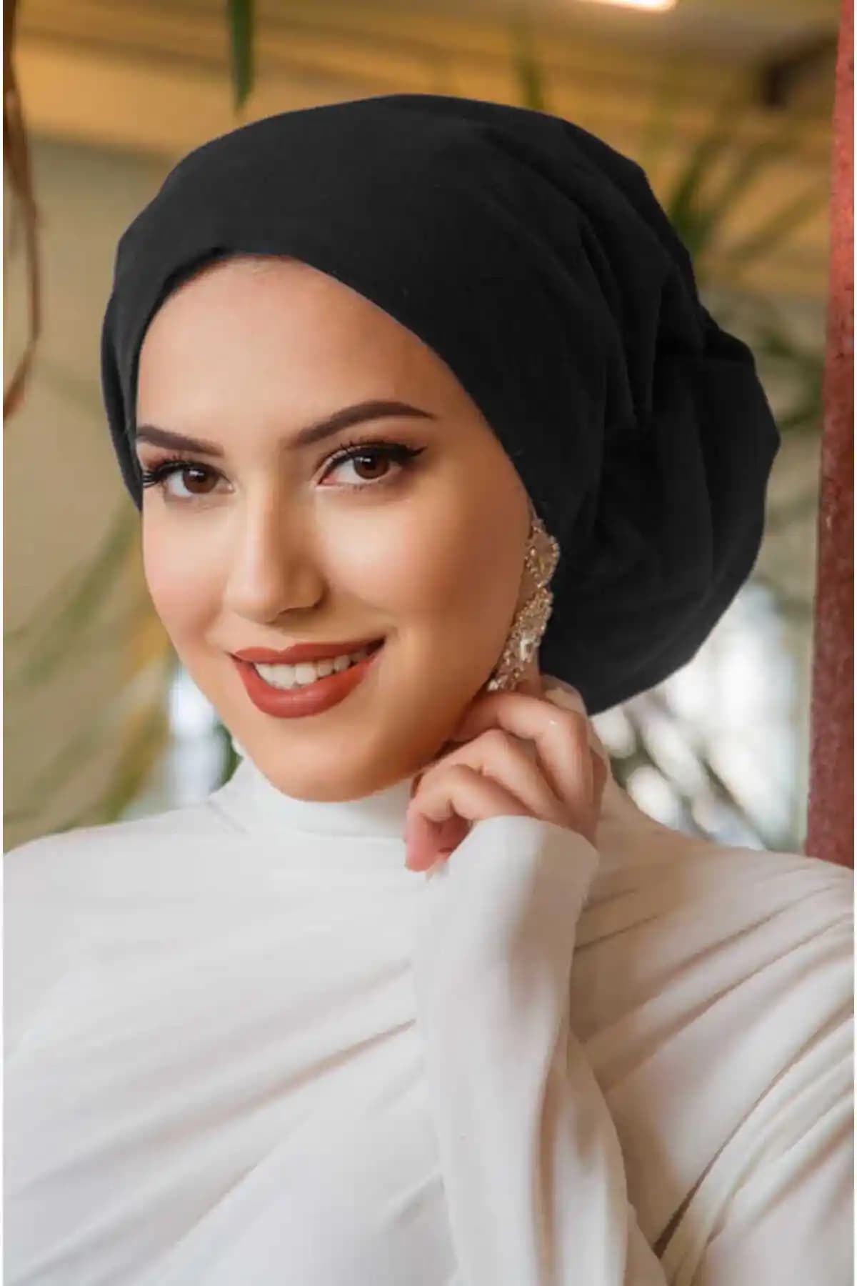 Hazır Türban Modelleri: Pratiklik ve Estetiği Bir Arada Sunan Seçenekler