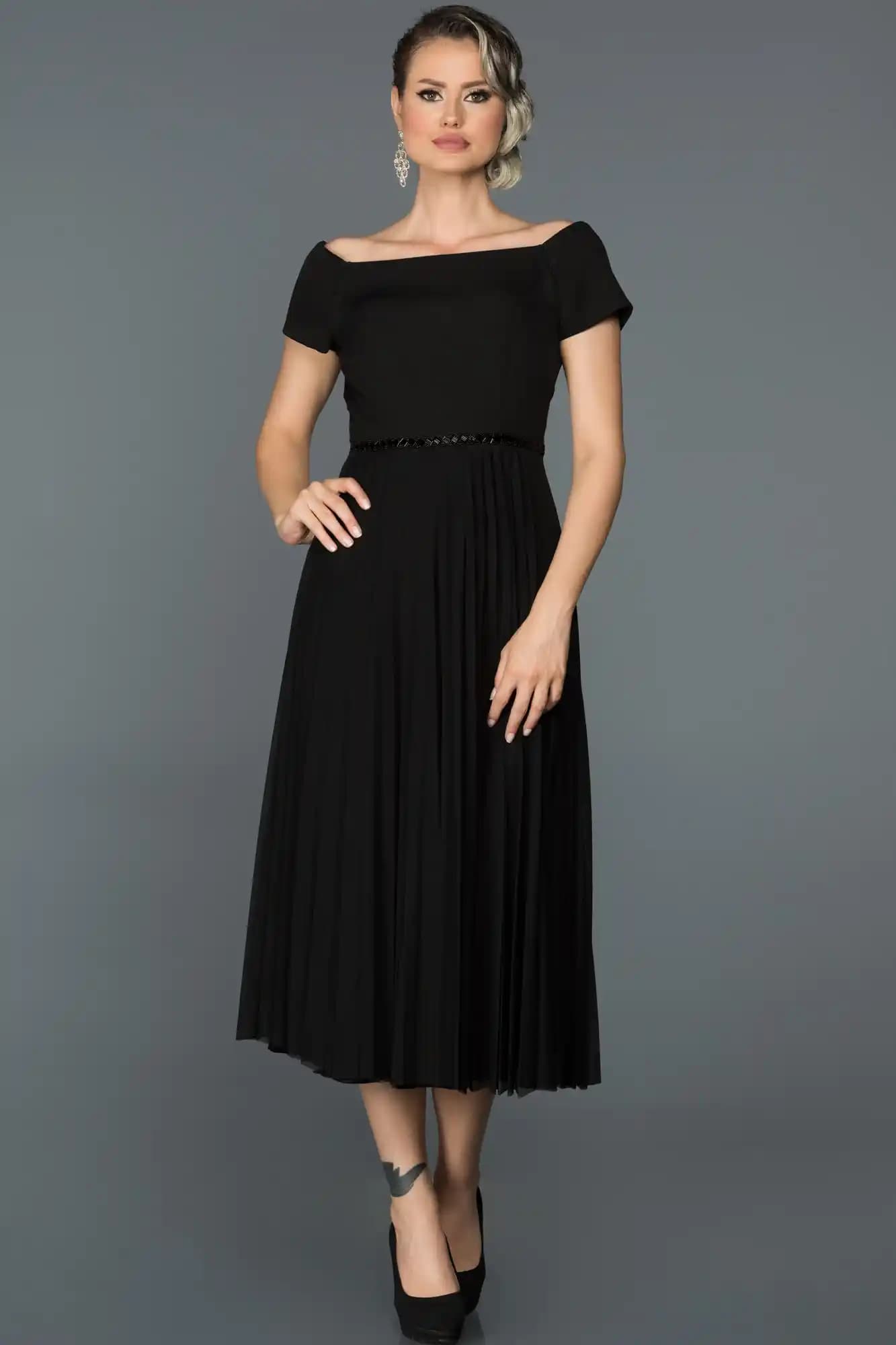 Midi Boy Elbise Modelleri: Moda İçeriklerinde Veri Eksikliği ve Araştırma Gerekliliği