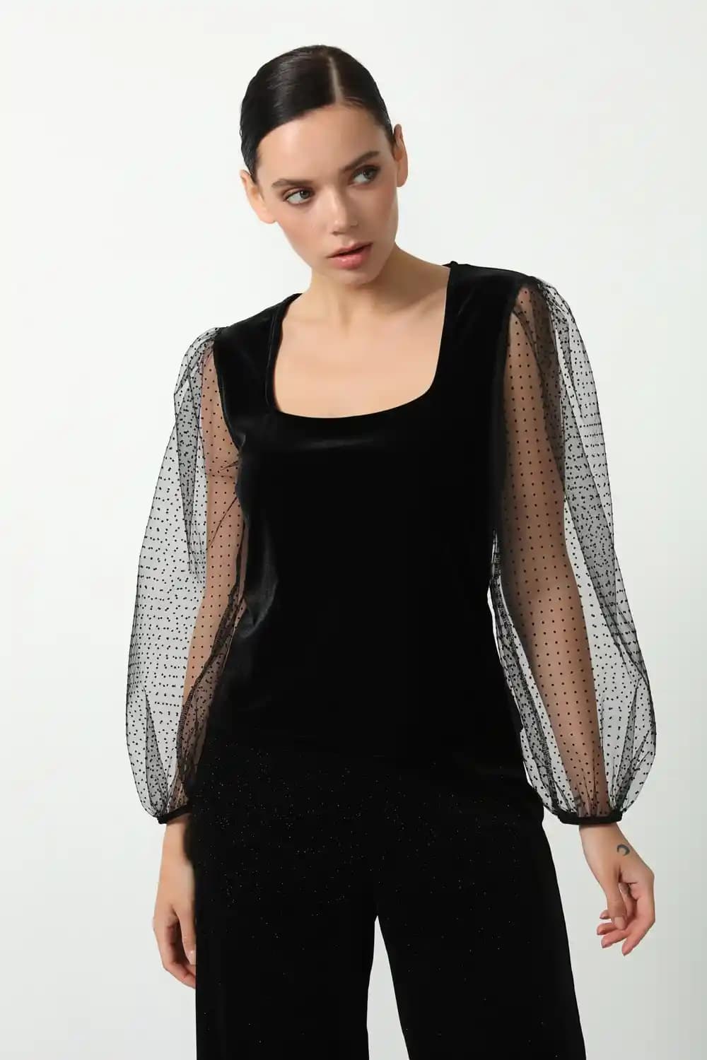 Şık Abiye Bluzlar: Moda Sektöründe Mevcut Veri Kısıtlamaları ve Analiz Zorlukları