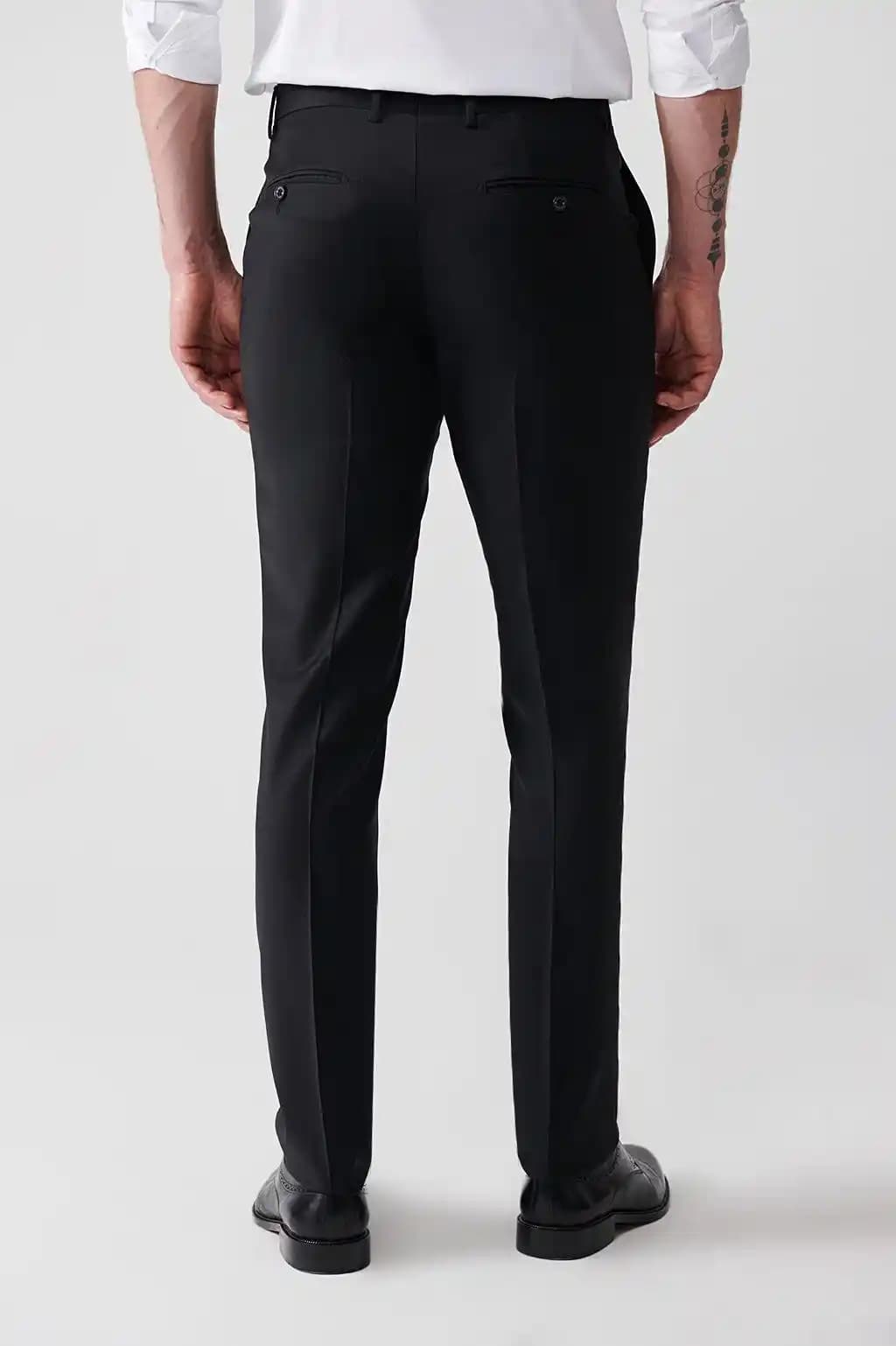 Avva Marka Takım Elbise Seçenekleri ve Güncel Moda Trendleri Hakkında Bilgi