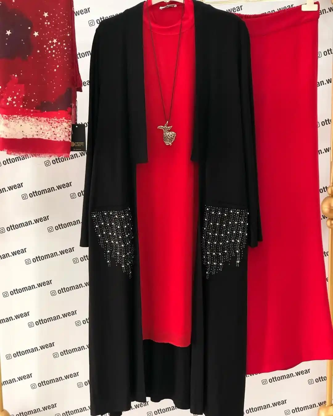 Çakma Kıyafetlerin Toplum ve Psikoloji Üzerindeki Etkileri Analizi