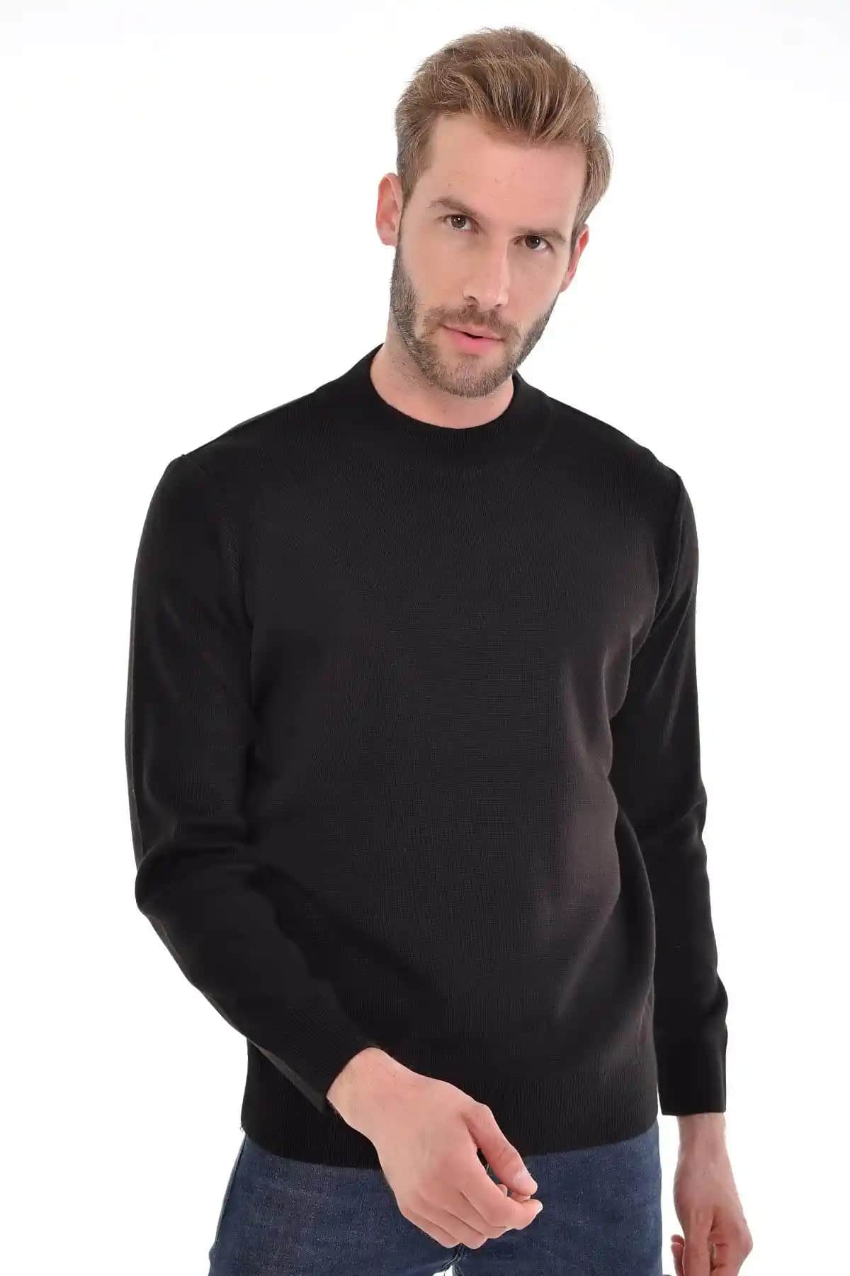 Çelik Örgü Erkek Kazaklarıyla Tarzınızı Yükseltin Modern ve Dayanıklı Kış Giyim Seçenekleri