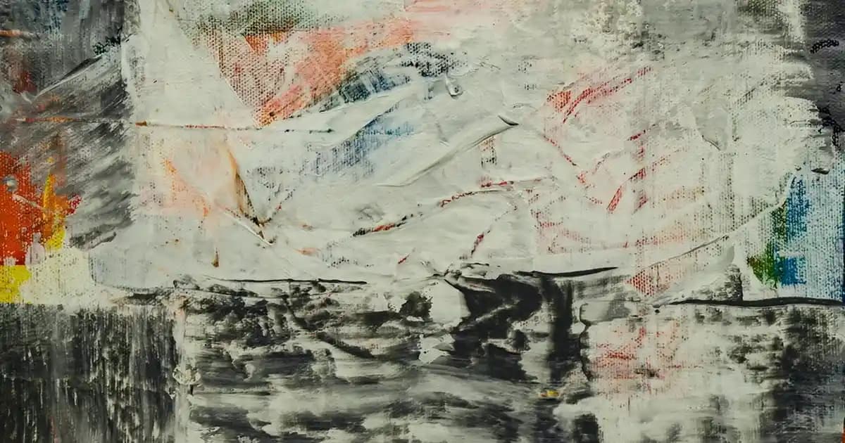 Çiçekli Yırtmaçlı Elbise Modasında Trendler ve Stil İpuçları