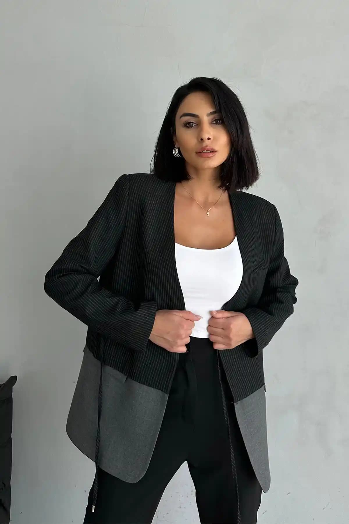 Çift Renk Blazer ve Ceketlerle Moda Dünyasında Özgün Tarz Yaratma Rehberi