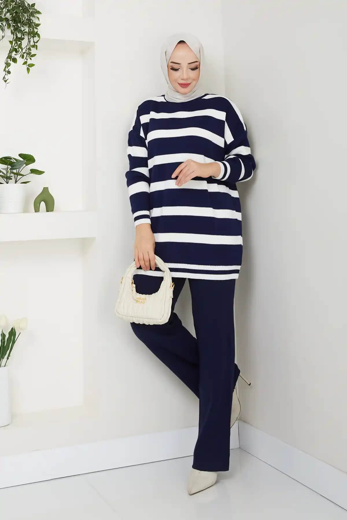 Çizgili Kazak Kombinasyonları ve Kış Modası İçin Stil İpuçları