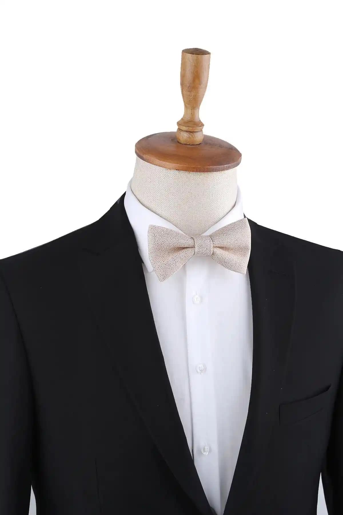 Damatlık ve Papyon Seçimi: Zarif ve Modern Düğün Stili İpuçları