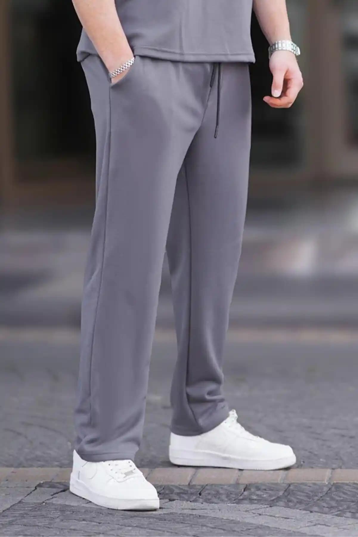 Erkek Moda Trendleri: Salaş Giyim ile Rahatlık ve Şıklığın Buluşması