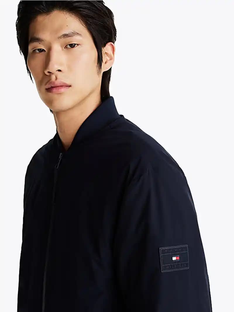 Erkek Modasında Tommy Ceketlerin Yeri ve Stil İpuçları