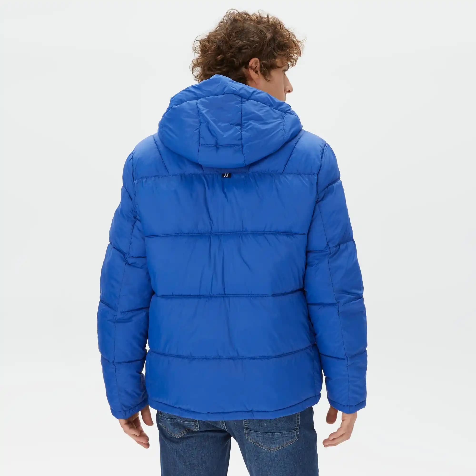 Erkekler İçin Mavi Mont ve Stil Rehberi: Moda ve Kombinasyon İpuçları