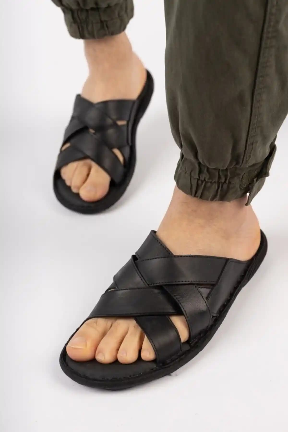 Erkekler İçin Puf Terlikler: Rahatlık ve Şıklığın Modern Moda Trendleri