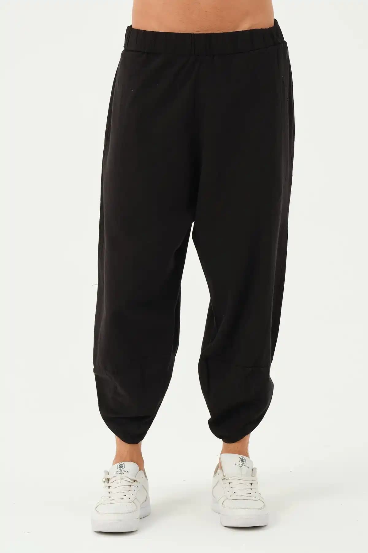 Erkekler İçin Şalvar Tipi Pantolonlar: Geleneksel ve Modern Moda Trendleri