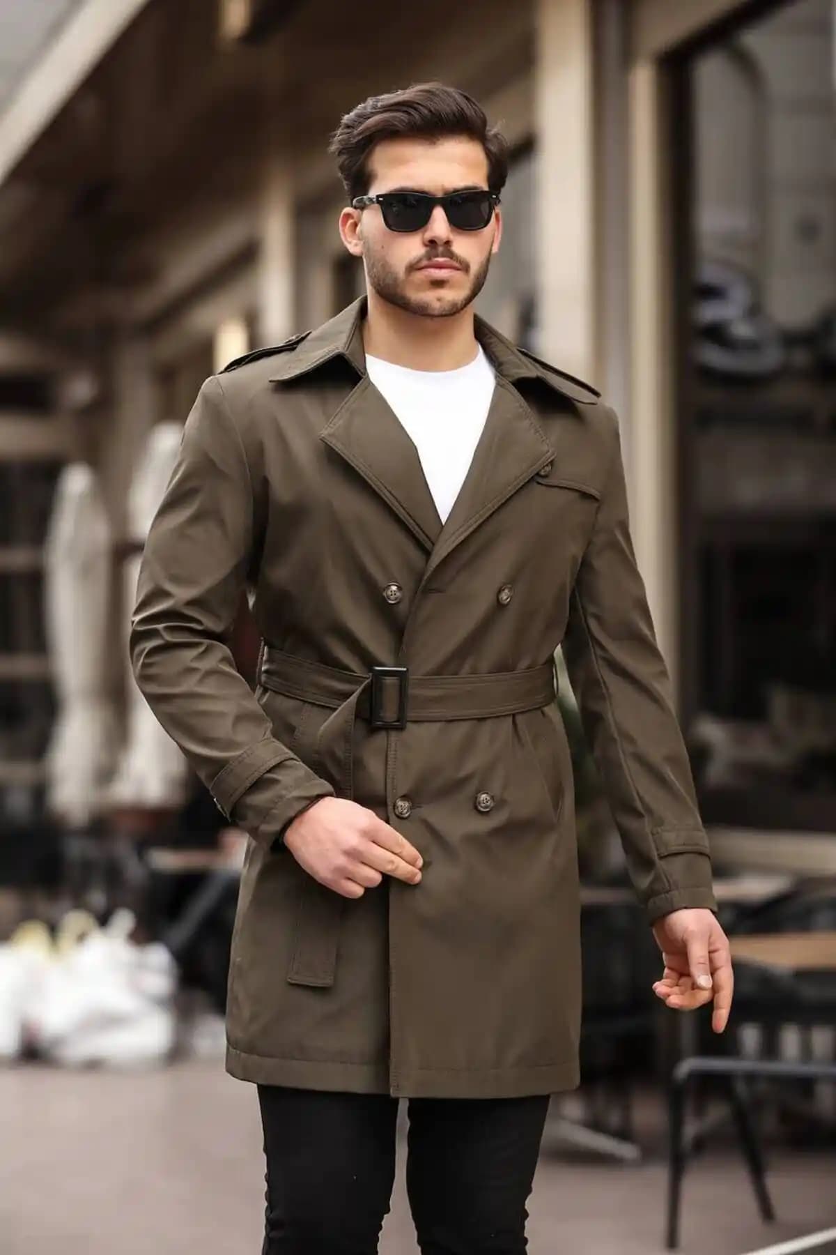 Erkekler İçin Trençkot ve Pardesü Modası Güncel Trendler ve Stil Önerileri