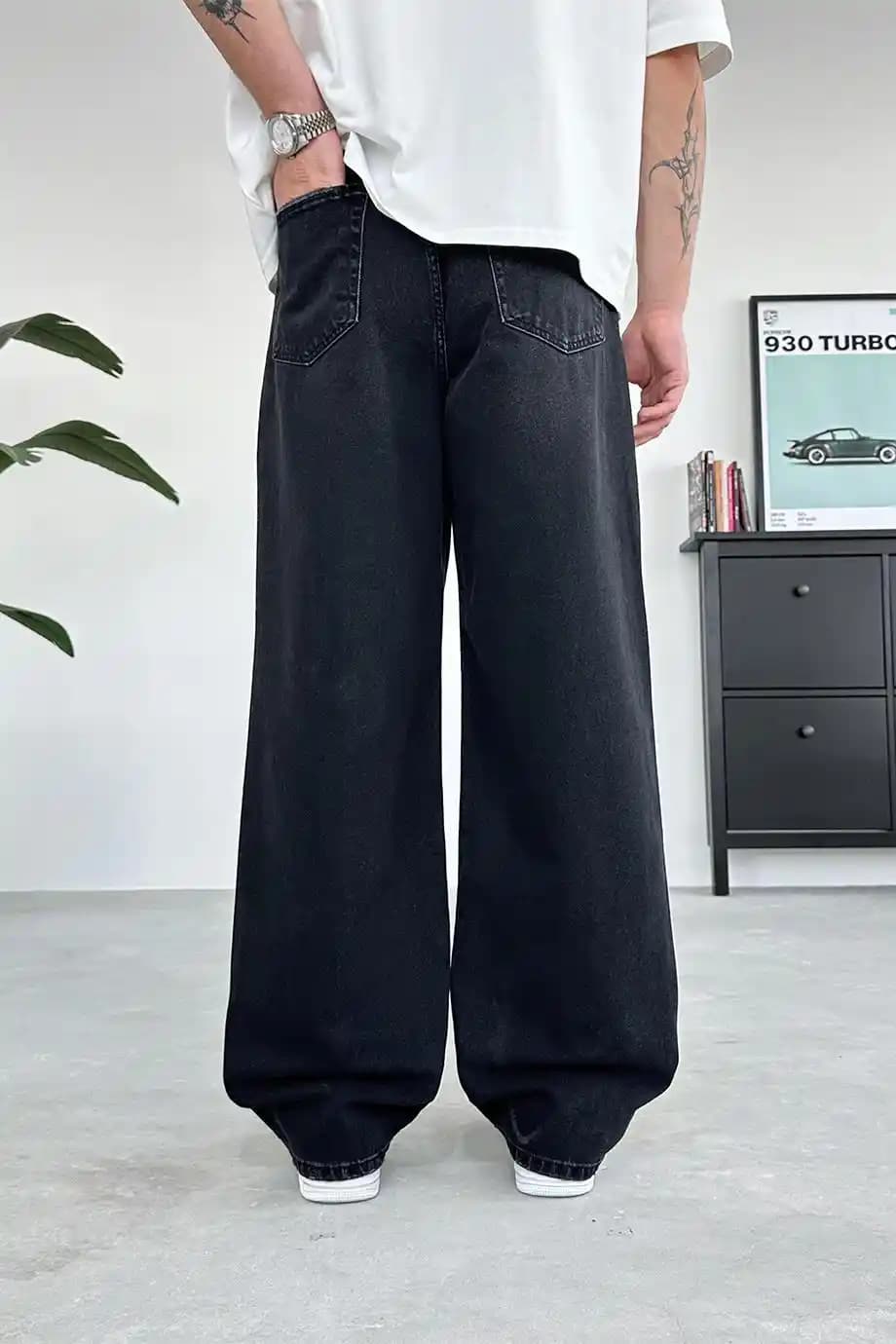 Eski Moda Pantolonlar: Zamansız Şıklık ve Güncel Trendlerin Buluşması