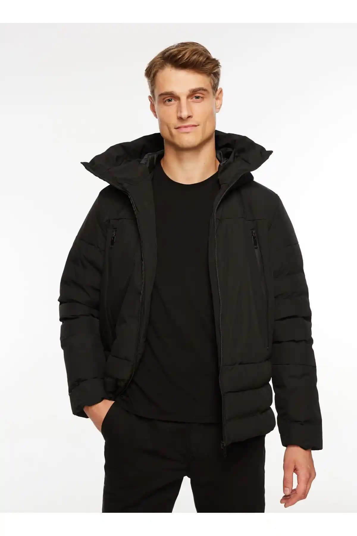 Fabrika Erkek Mont Koleksiyonu ile Şıklık ve Konforun Buluşması