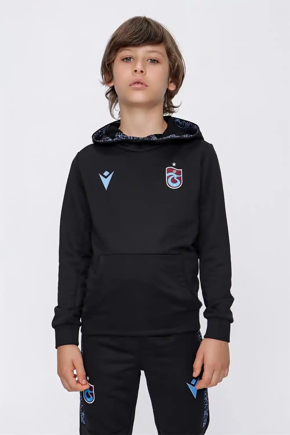 Gençler İçin Sweatshirt Modası: Rahatlık ve Şıklığın Günümüz Trendleri