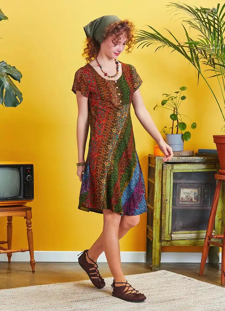 Günlük Elbiseler: Rahat ve Şık Kombinasyonlar İçin Stil ve Trendler Rehberi