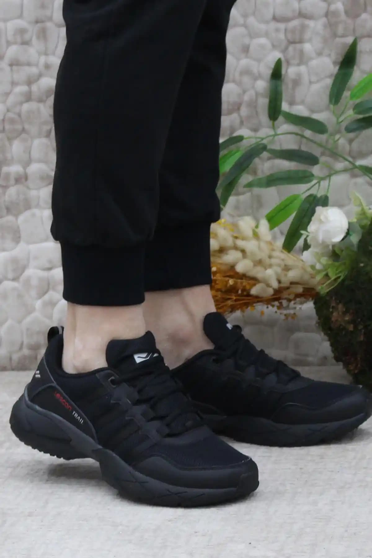 Güvenilir ve Orijinal Ayakkabı Satıcılarıyla Moda ve Kaliteyi Yakalayın