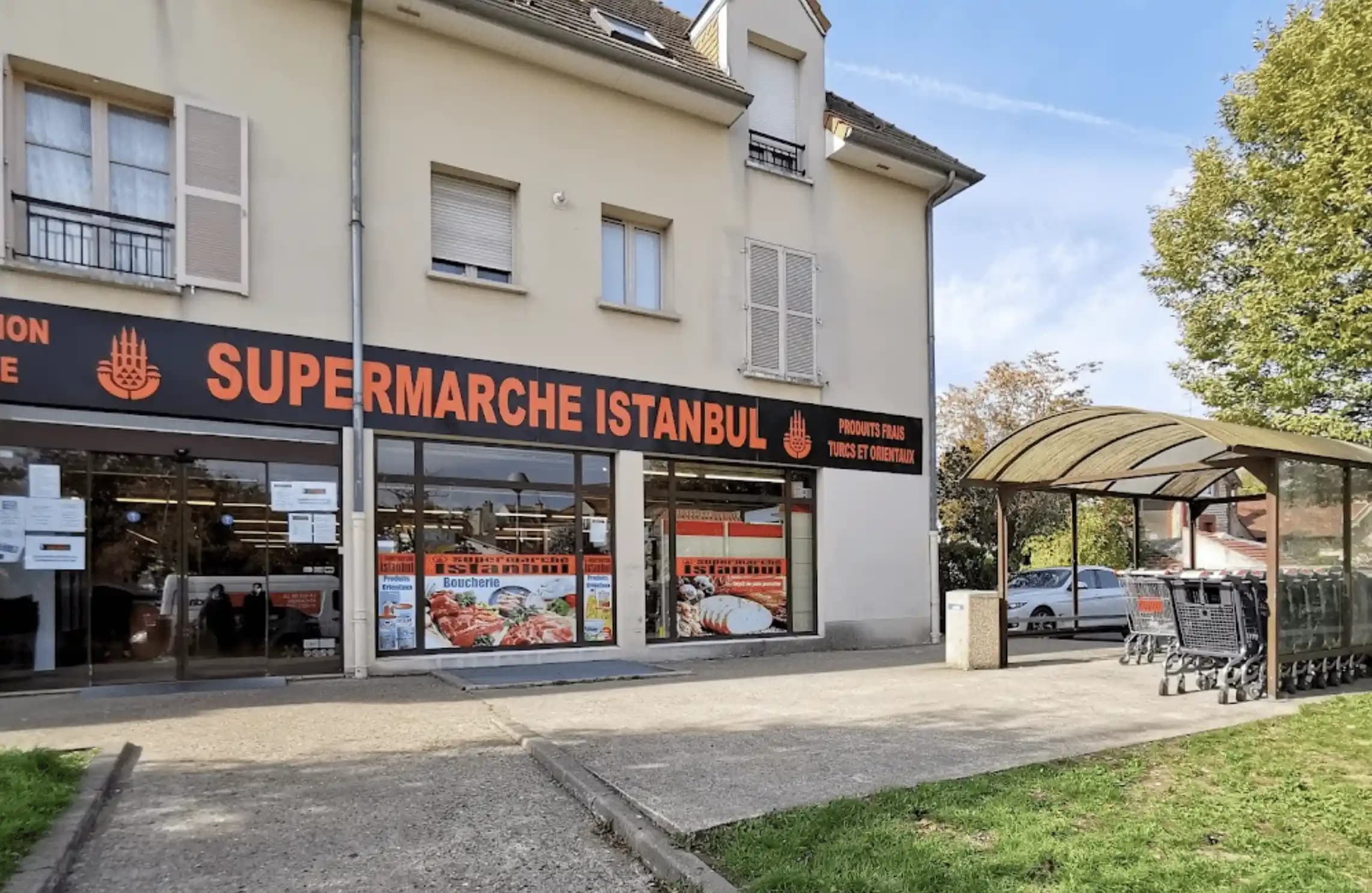 İstanbul'da Moda Mağazaları ve Güncel Trendler: Tarihçe ve Geleceğin Alışveriş Deneyimleri