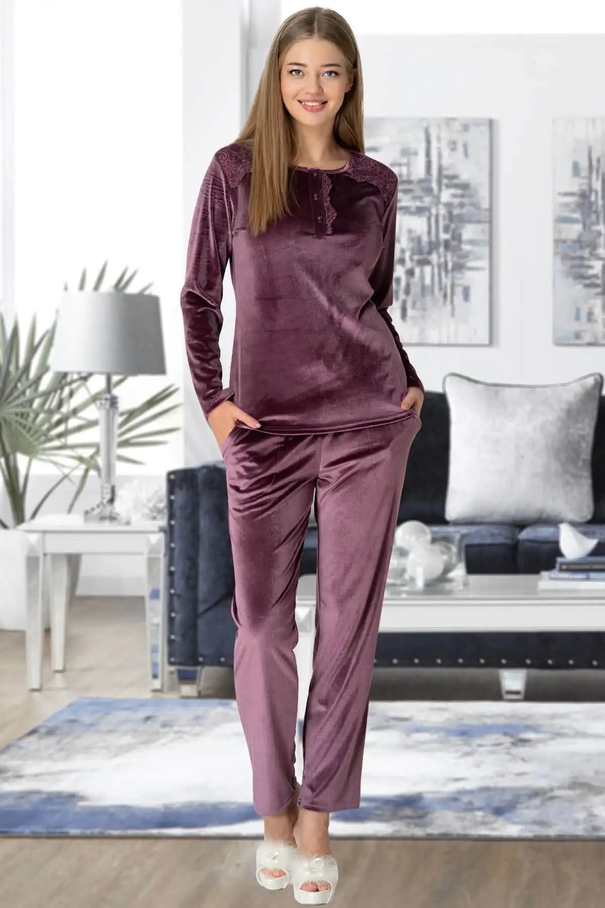 Kadife Pijama Takımlarıyla Rahatlık ve Şıklığın Buluştuğu Modern Ev Giyim Trendleri