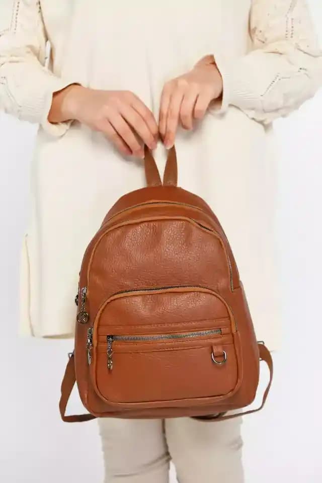 Kadınlar İçin En Güncel Sırt Çantası Modelleri ve Trendler 2024