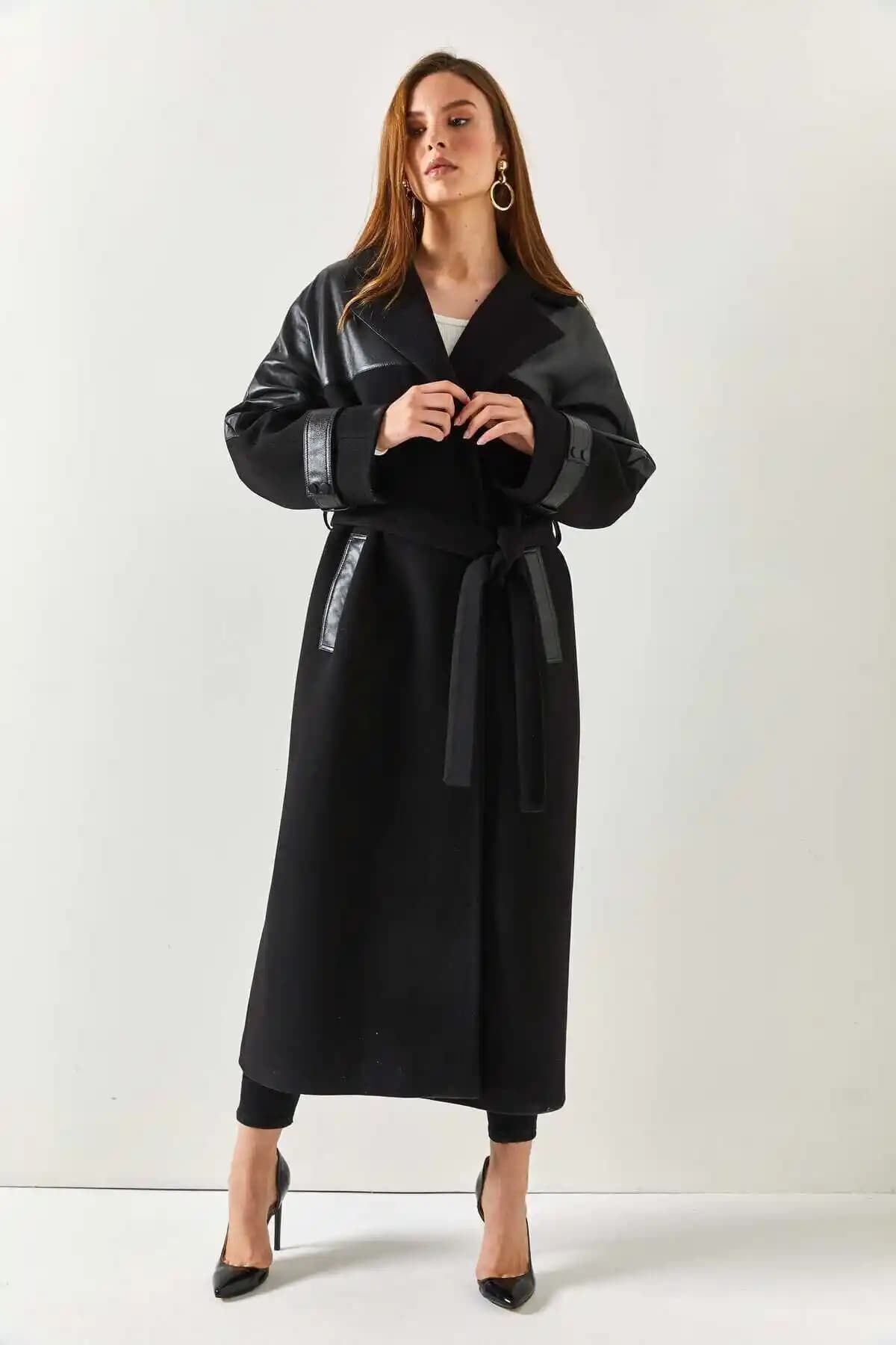 Kadınlar İçin Kışlık Palto Modası ve Seçim Rehberi 2024