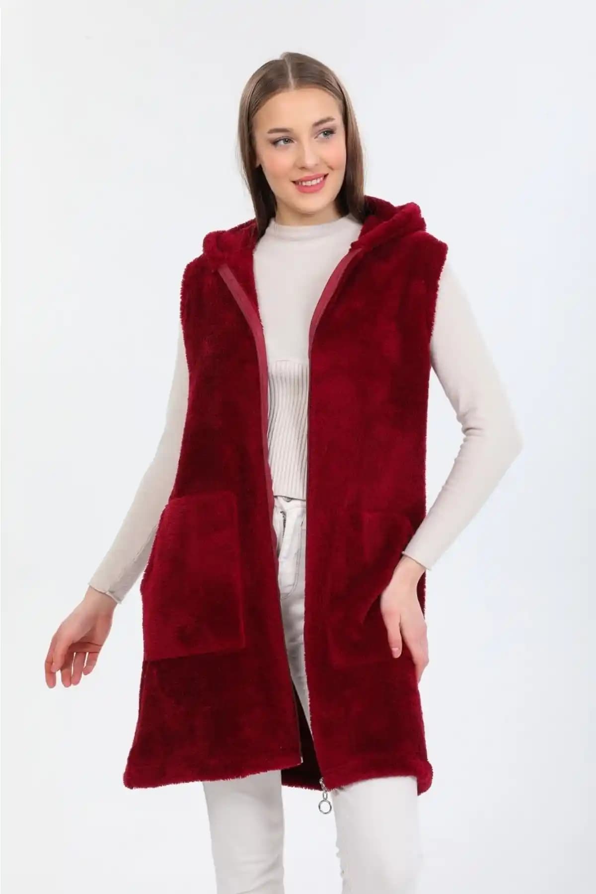 Kadınlar İçin Uzun Polar Yelekler Moda ve Konforu Bir Arada Sunar