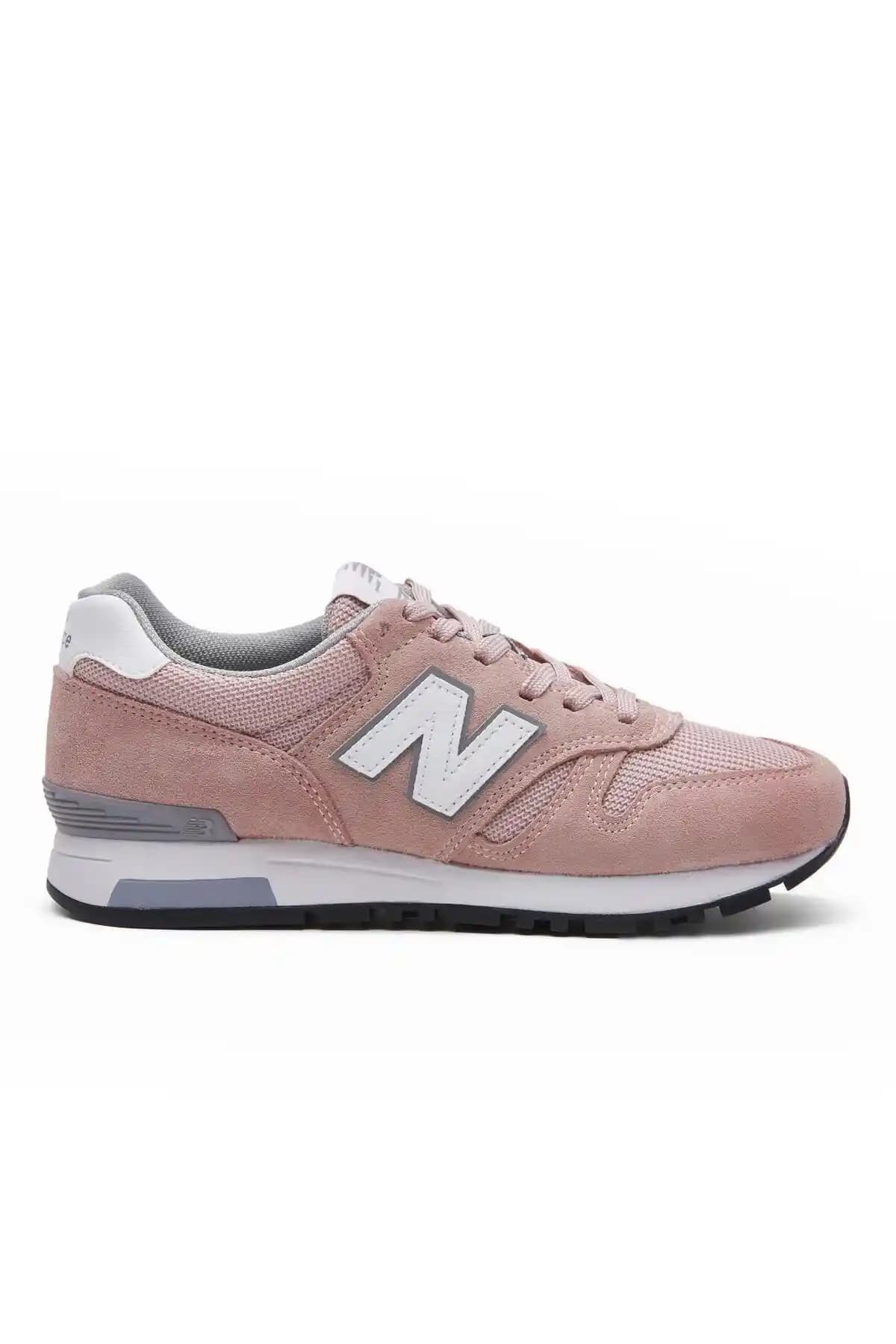 Kadınlar İçin Yeni Sezon New Balance Sneakers Moda Trendleri ve Stil İpuçları