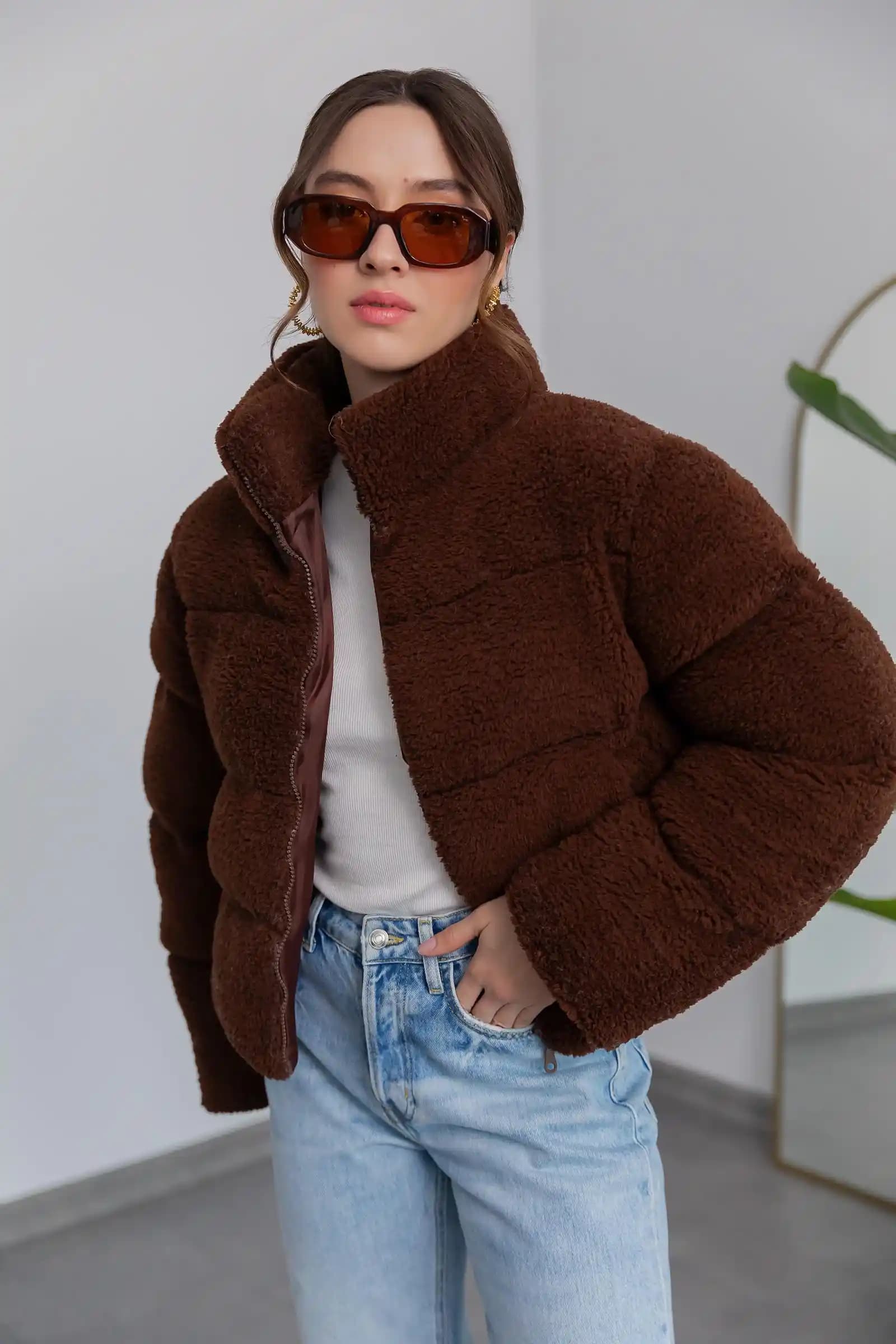 Kahverengi Mont Modasında Trendler ve Kombinasyon İpuçları 2023