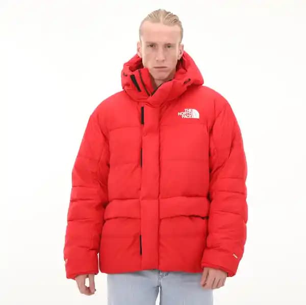 Kırmızı Renk ile Moda ve Stil İpuçları: The North Face Koleksiyonları ve Anlamları