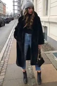 Kış Aylarında Okul Şıklığını ve Konforunu Bir Arada Yakalayan Kombinler Rehberi