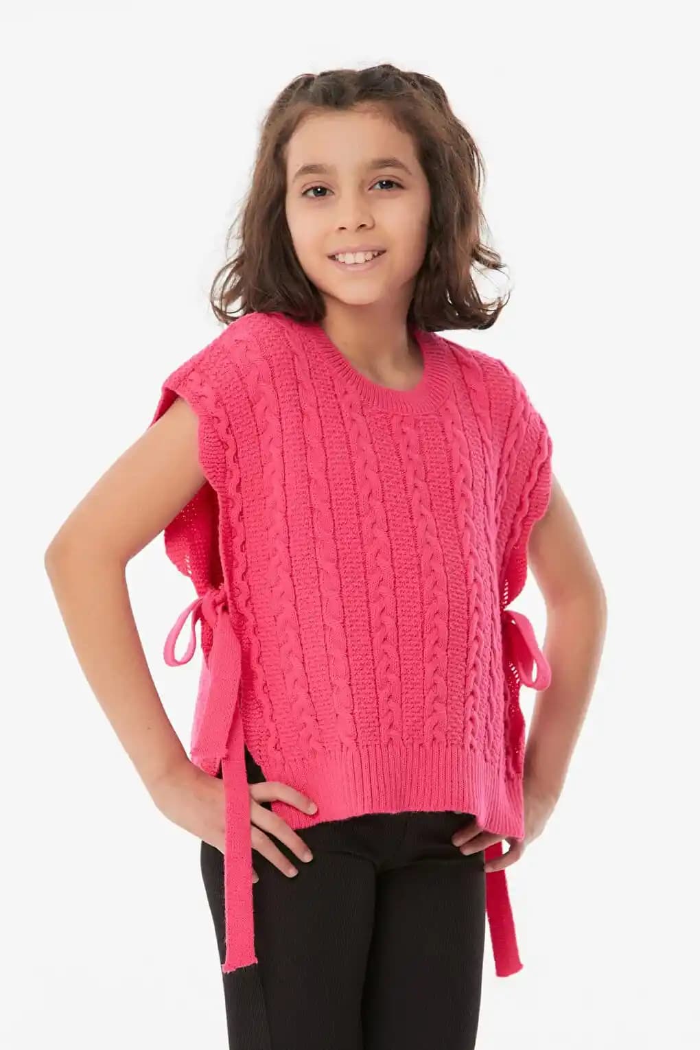 Kız Çocukları İçin Süveter Modası: Şıklık ve Konforun Uyumu