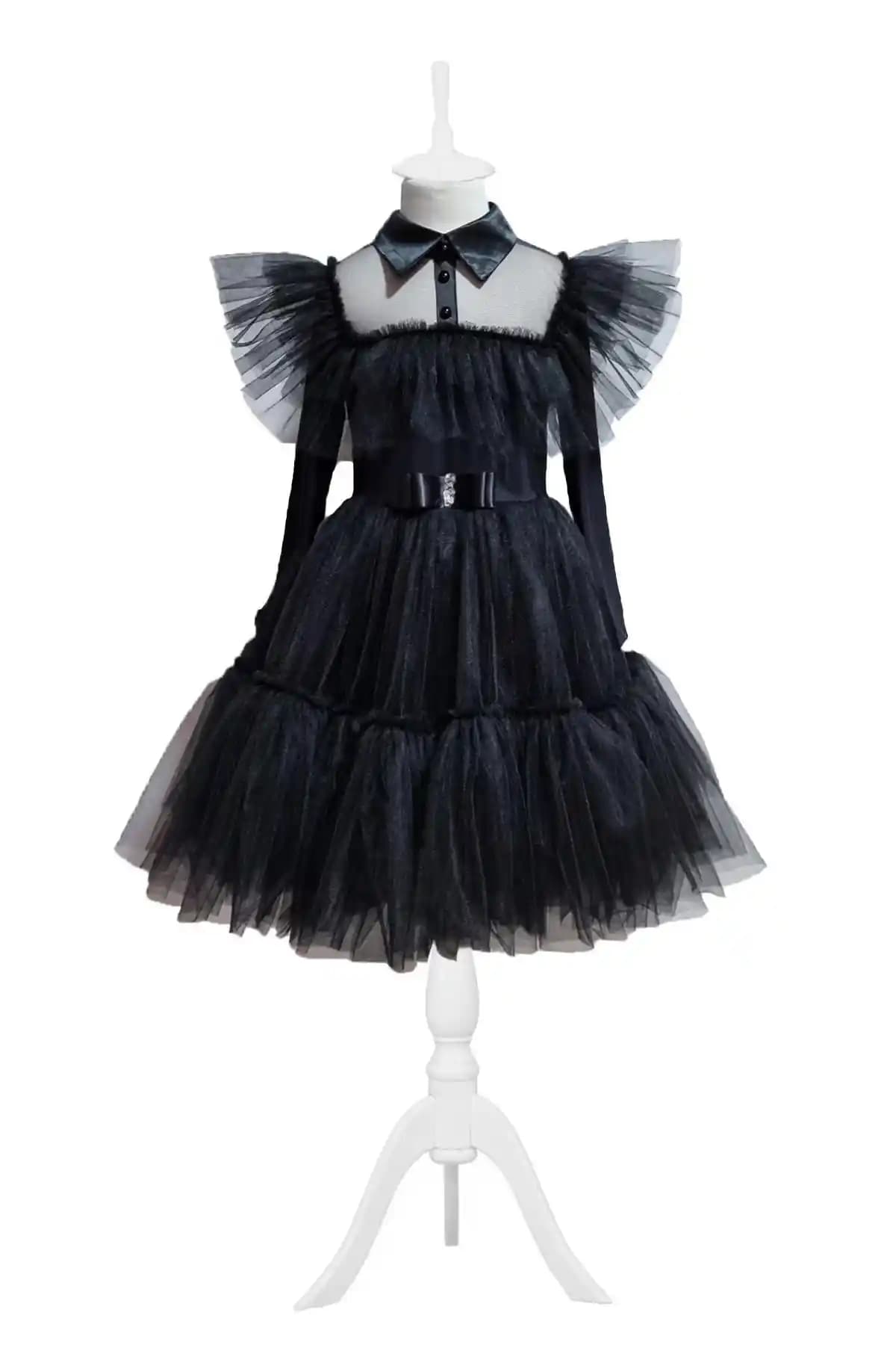 Kostüm Elbise Modasında Güncel Trendler ve Stil İpuçları 2024